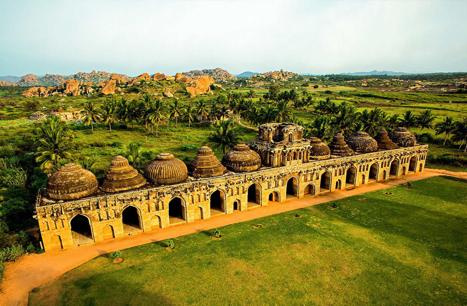 tourist places near hampi badami